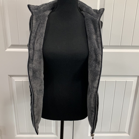 Free Country Sherpa-Fleece Lined Reversable Black Puffer Vest - Picture 6 of 6